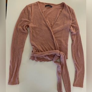Women’s Abercrombie & Fitch light pink top tie around bottom of shirt size Small